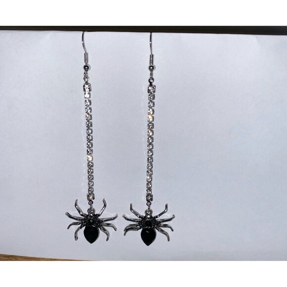 Earrings Spider Dangle Rhinestone & Black Body Goth Halloween Spooky Scary Witch - Picture 2 of 5
